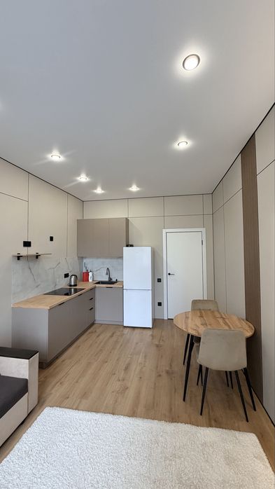 Сдаю 2 х ком кв
