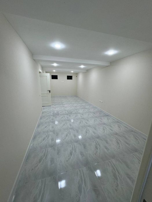 срочно продаётса нежилой помищенияа яакасарой Шота Руставели