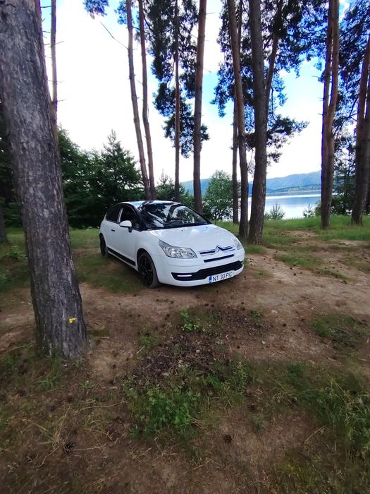 Vând Citroen C4 coupe