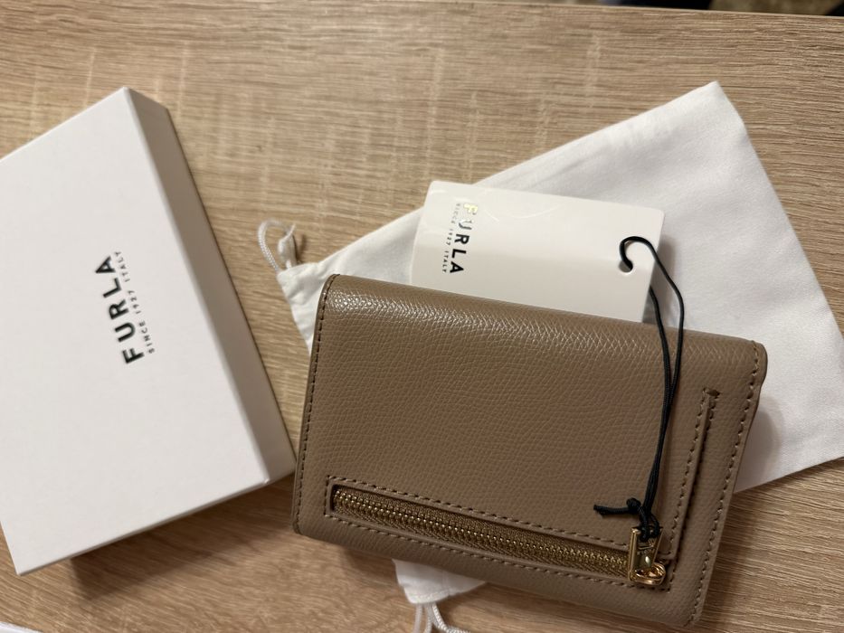 Кожено портмоне Furla
