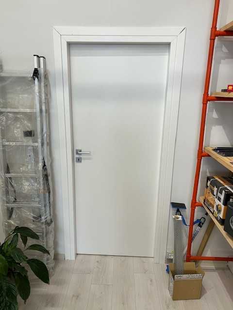 Usa alba Porta doors + tocuri + accesorii - 1x82cm Stanga