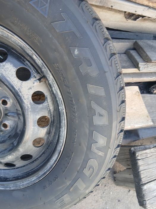 В продаже шины..