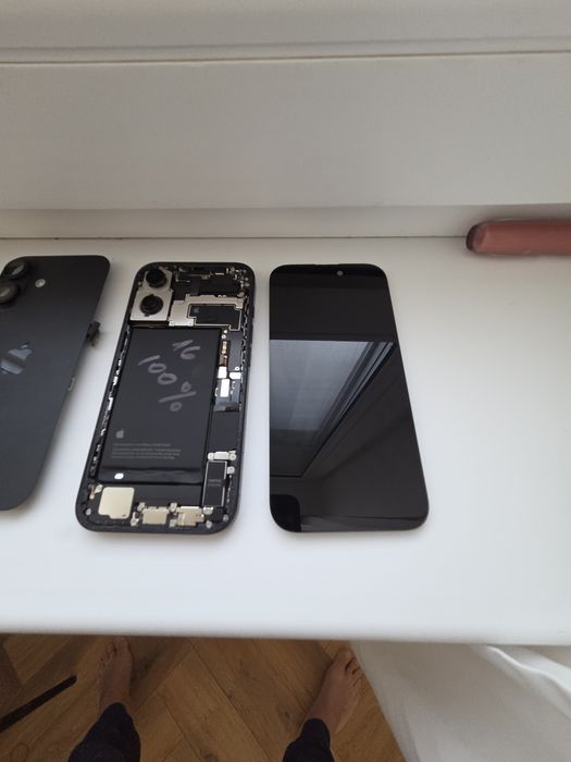 Carcasa capac Camera fata spate Iphone 16