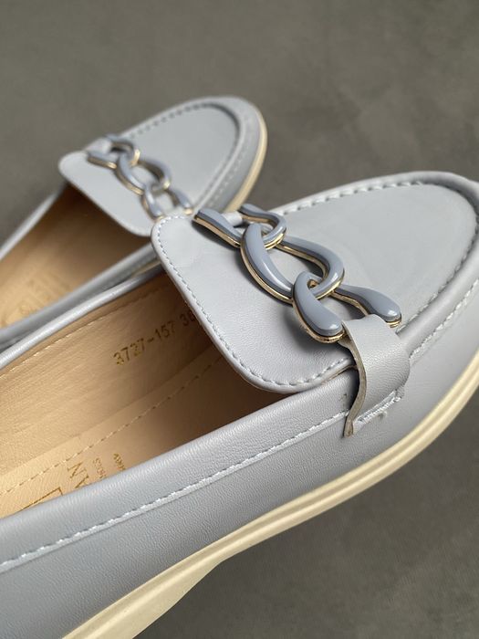 Лоферы женские