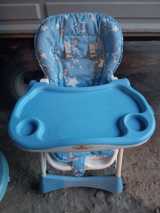 Детский столик для кормление