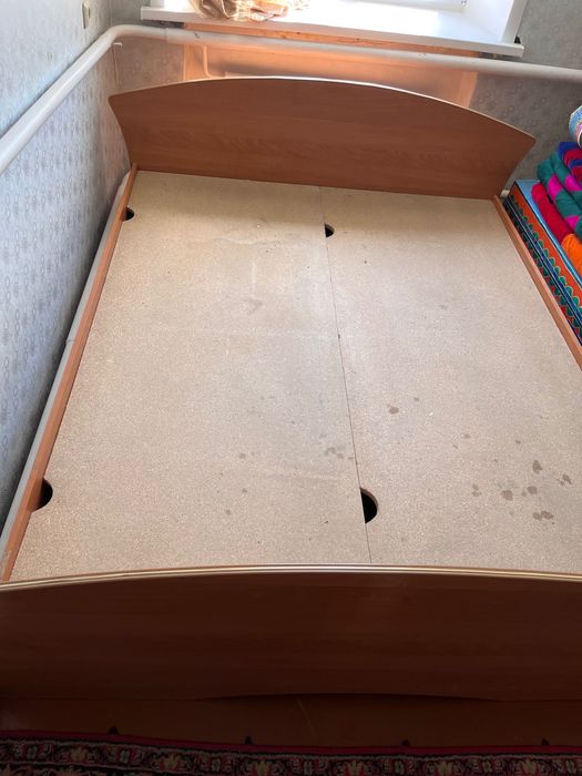 Кровать б/у                                  .