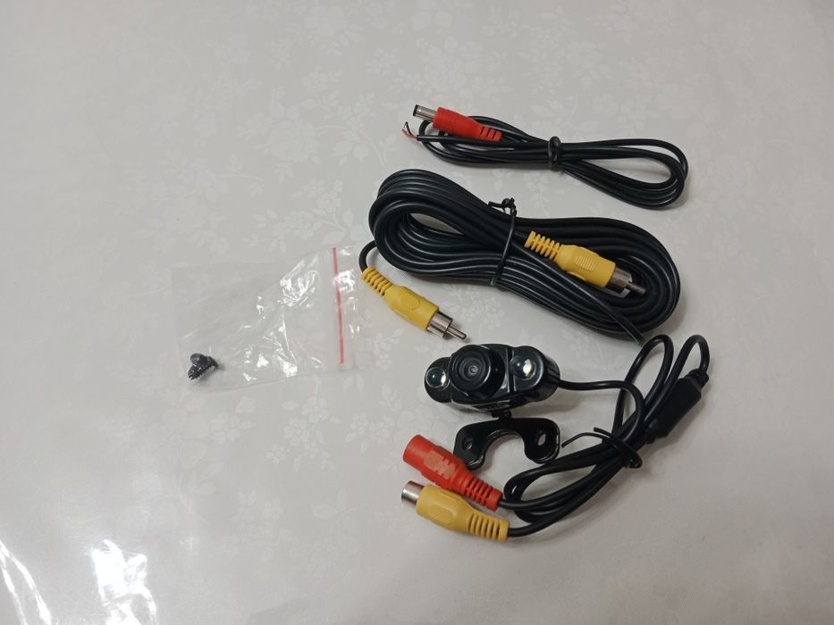 Продается камера заднего обзора