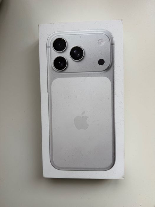 iPhone 17 pro 512GB  Silver