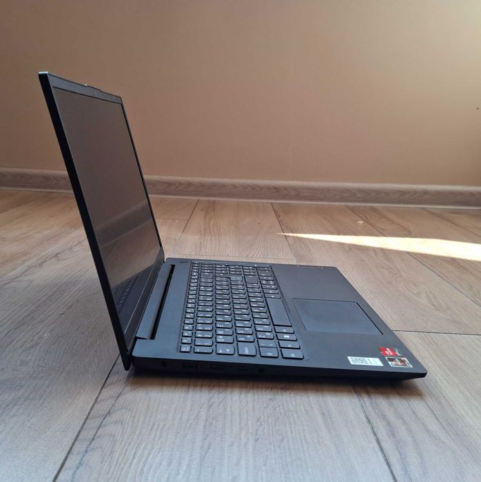 15.6' НОВ Lenovo Ryzen 3 5300U/8GB/256GB SSD/AMD Radeon Vega 7/Бат. 5ч