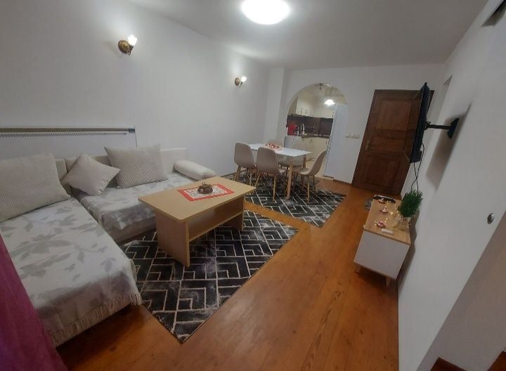 Дава се под наем Двустаен апартамент в Варна, Окръжна болница - 80 кв.м за 550 € - Снимка #1