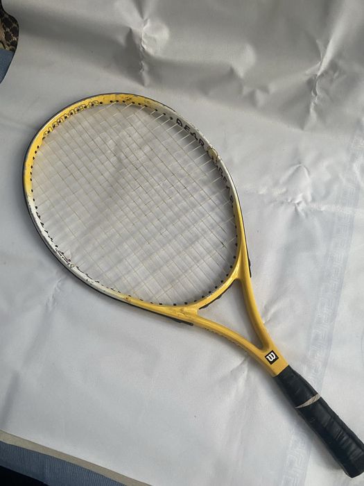 Продается ракетка .