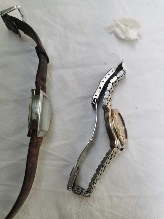 Ceasuri Fossil si Sekonda functioneaza cu baterii (quartz)