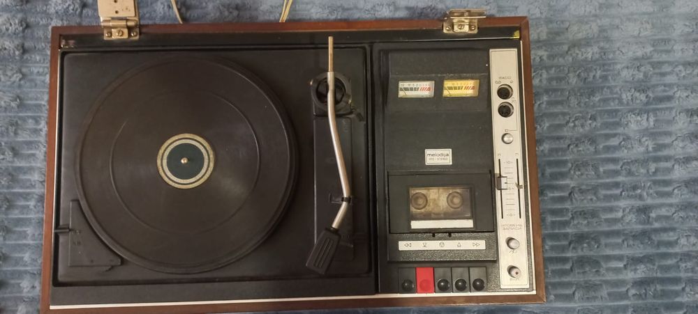 Касетно виниловый проигрыватель