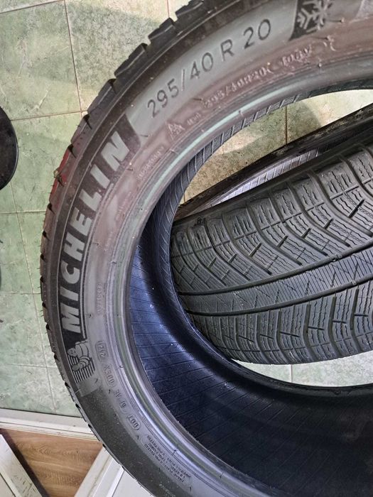 2 sau 4 anvelope 295/40 R20 Michelin