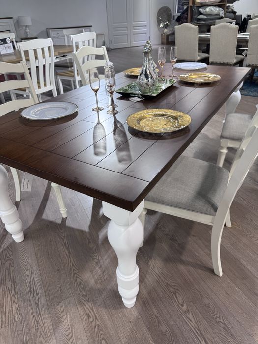 Стол для гостинной