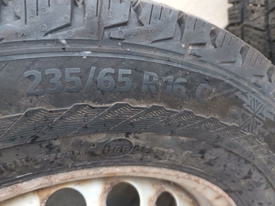235/65/16c Гуми със джанти