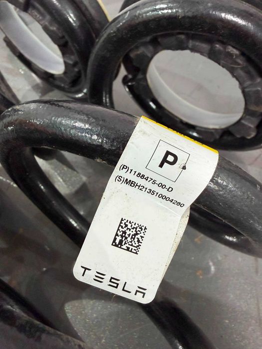 Set amortizoare cu arcuri spate NOI 1188465-00-E / 1188475-00-D Tesla Model Y (5YJY) / Tesla Model 3 (5YJ3)