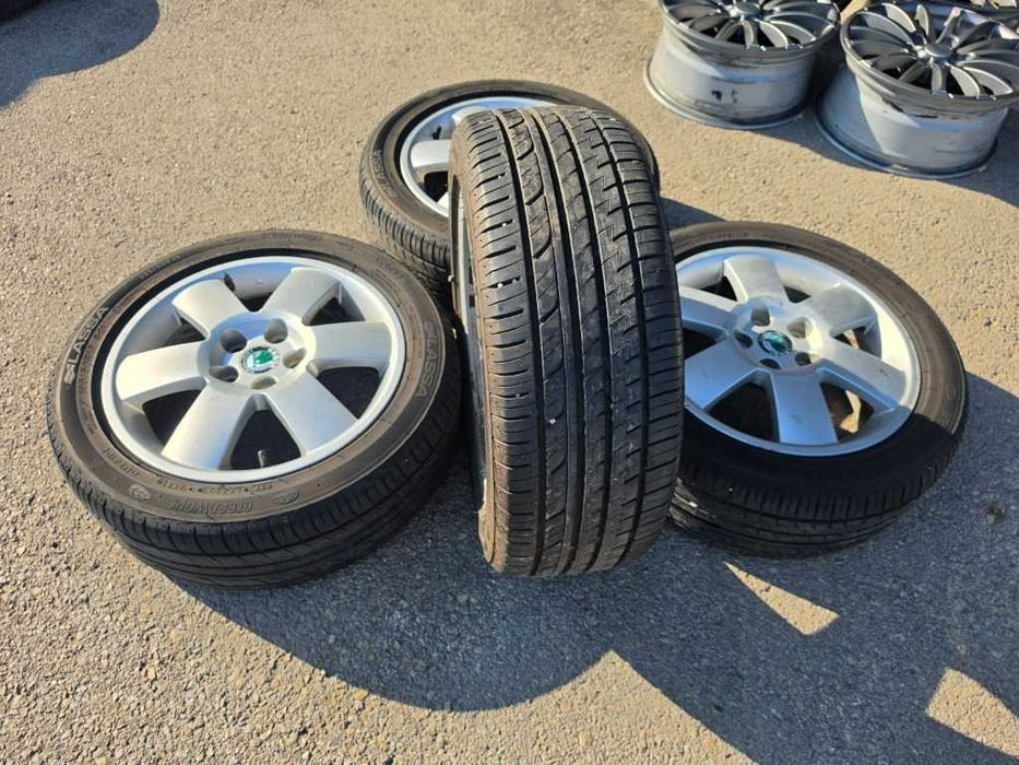 4 бр. Гуми 195/50 R15 с алуминиеви джанти 5x100 VW Audi Seat Skoda