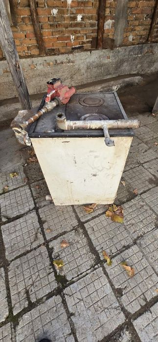 Котел на твърдо гориво.