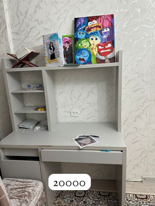 Продам учебный столик