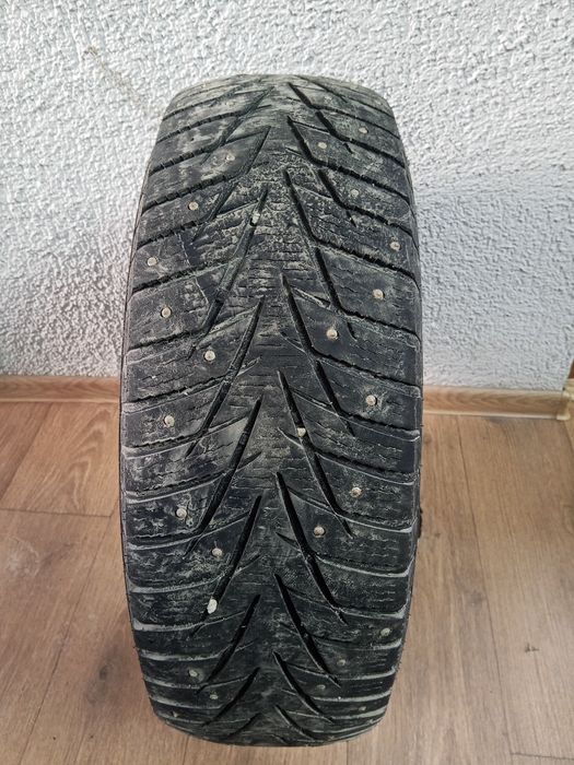 Продам 4 колеса шины зимние