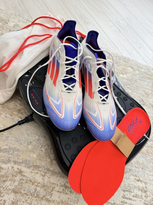 Бутсы adidas белый