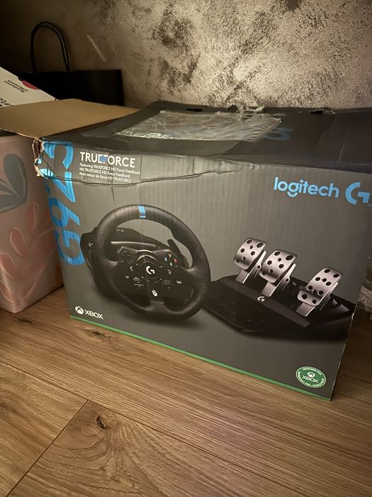 Volan Logitech G923 Trueforce - Xbox / PC