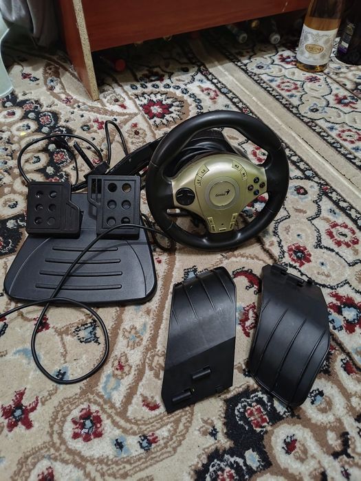 Игровой руль для компьютера