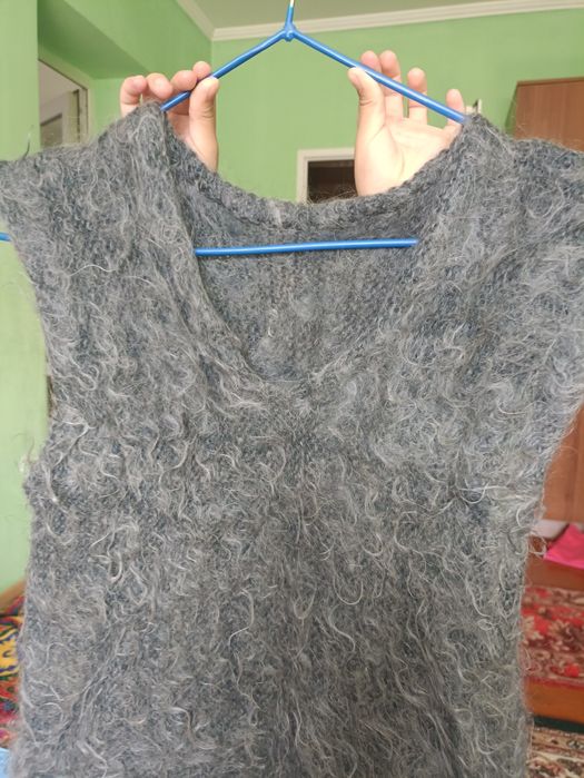 Женские вещи куртка,платья