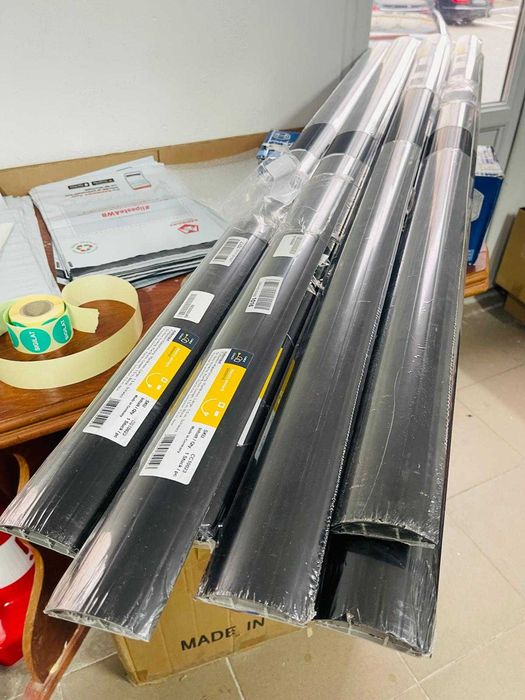 Plinta semicirculara Habengut PVC pentru gestionarea cablurilor