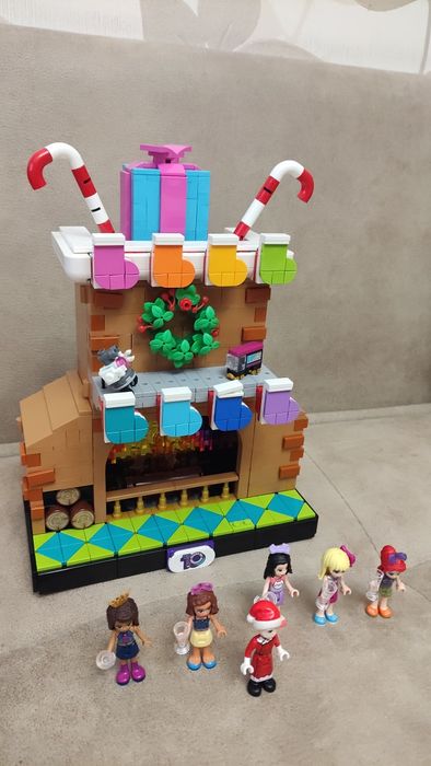 LEGO® Friends 4002022 - Коледно за служители /1209 елемента/