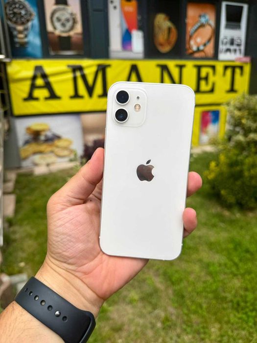 iPhone 12 / 64GB / White