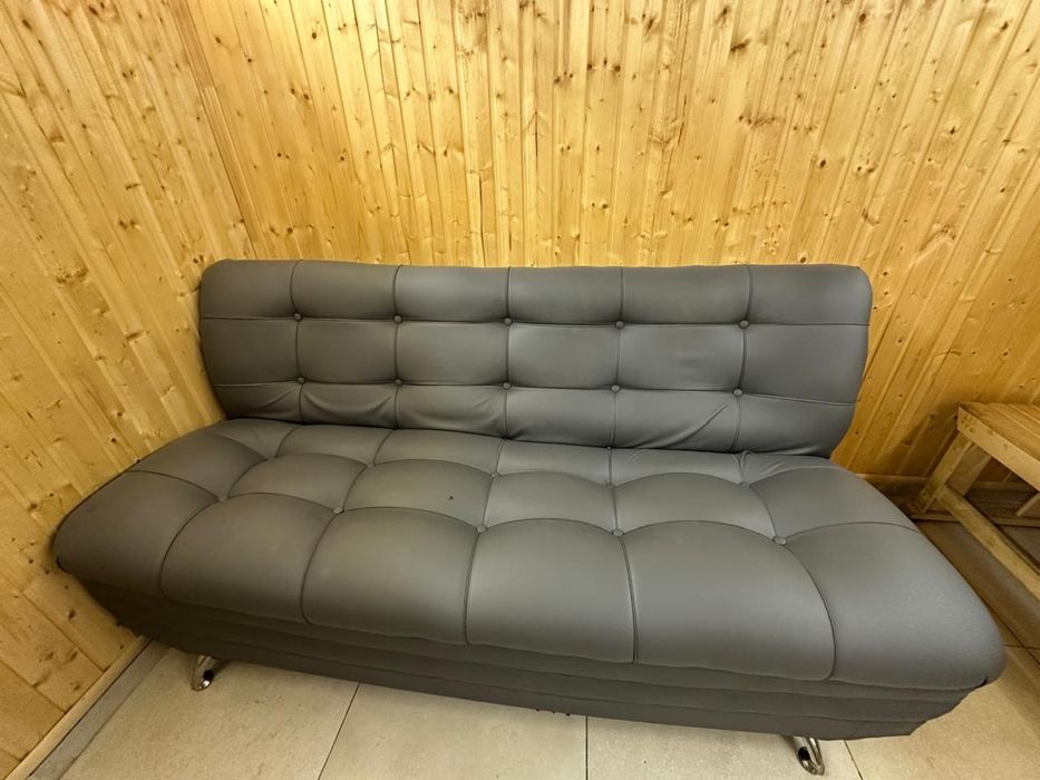 Продам диван 1.90
