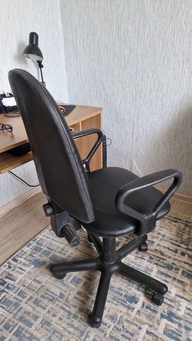Продам стул компьтерный