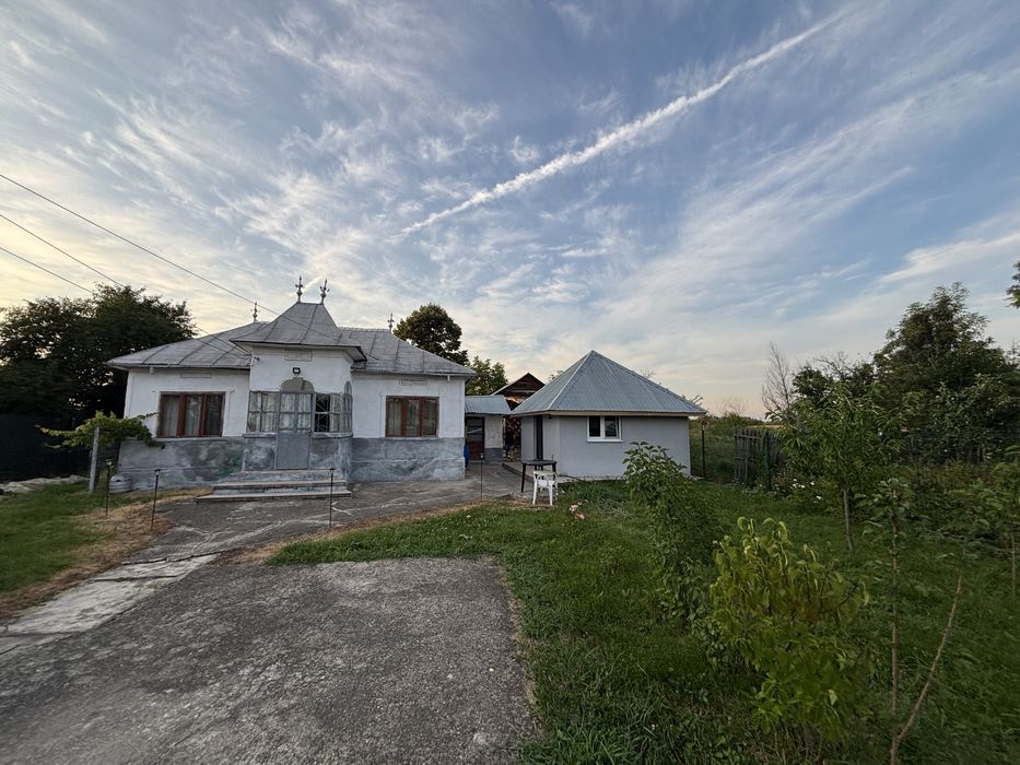 Casă și teren 3.300 mp – Țuțulești, Argeș | deschidere 18 m la stradă principală