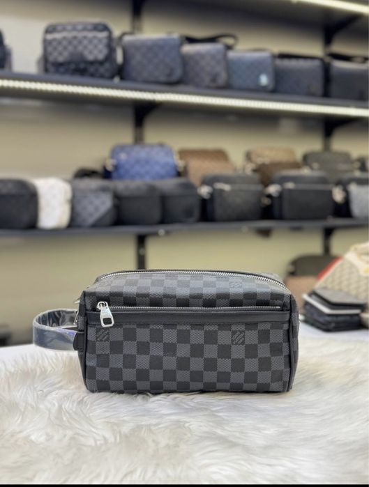 Мъжка чанта / Louis vuitton