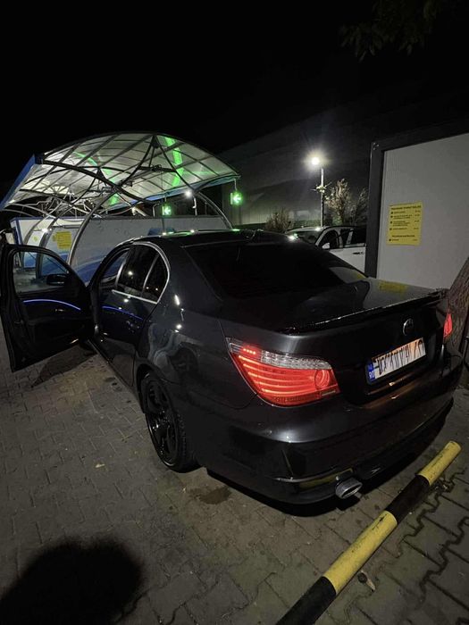 BMW 5 Series 2009 — imagine 4