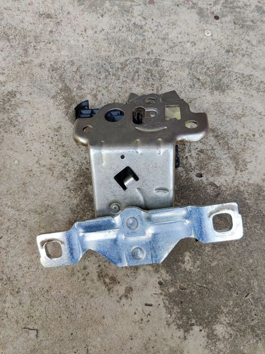 Broasca haion portbagaj Seat Exeo ST Audi A4 B8 A5 Q5 A6 A7 8K9827505A