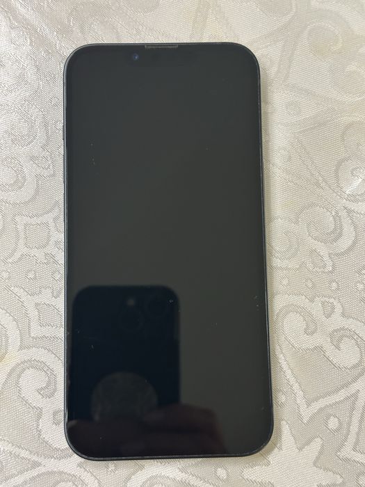 продам IPhone 13