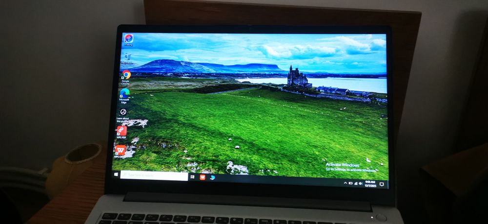 Laptop Lenovo INTEL, 8GB DDR4, 256 SSD, baterie f buna