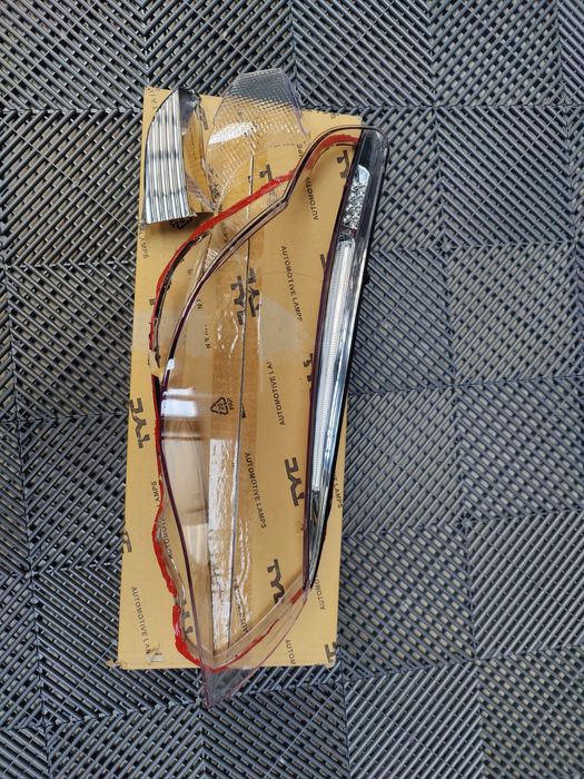 Sticla far dreapta BMW Seria 5 E60 (03-07) Non facelift+spranceana LED