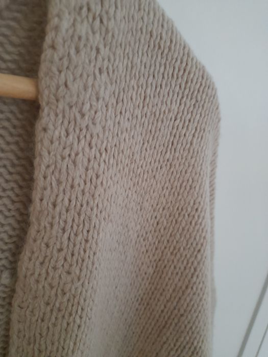 Cardigan lana virgina100%, nr.36-38, 90 lei