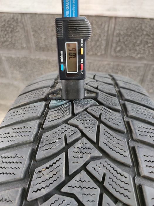 Vând 2 Cauciucuri 215/60/16 M+S Dunlop Import recent Germania