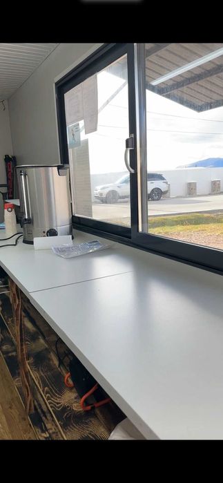 Afacere la cheie.Container comercial