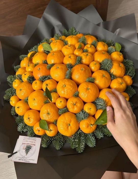 Букеты из денег и апельсина