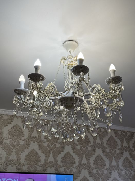 Продам люстру б/у