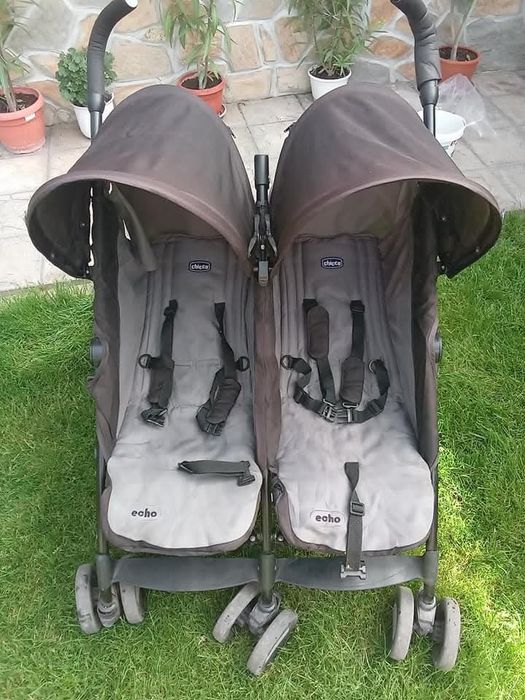 Лятна количка за близнаци