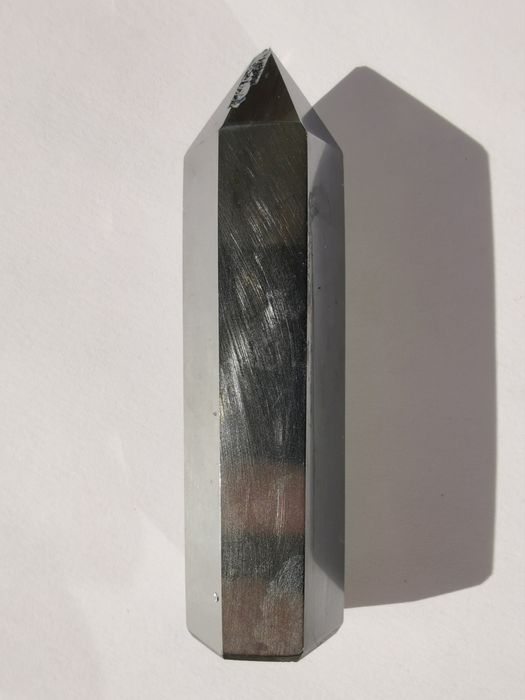 Гранат Шунгит Терахерц Чароит Хризокола Родохрозит Рубин Малахит Кварц