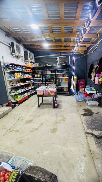 Холодилник витрина шкаф