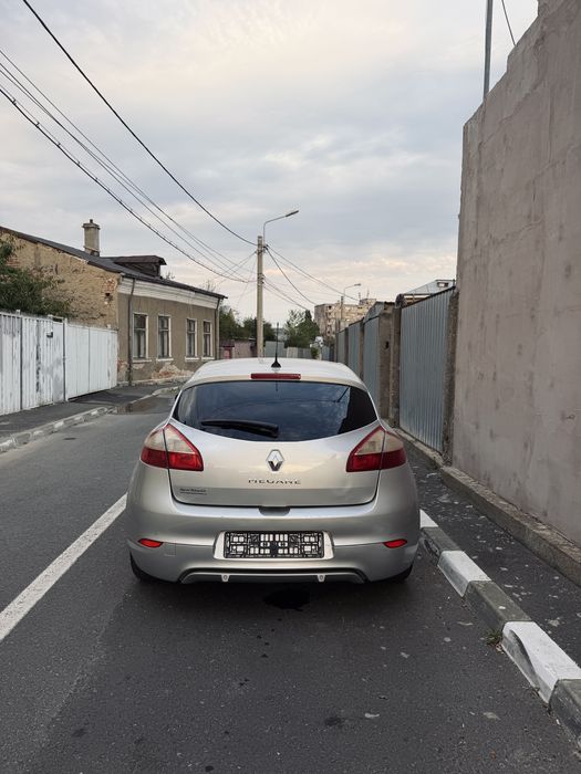 RENAULT Megane 2013 — imagine 3